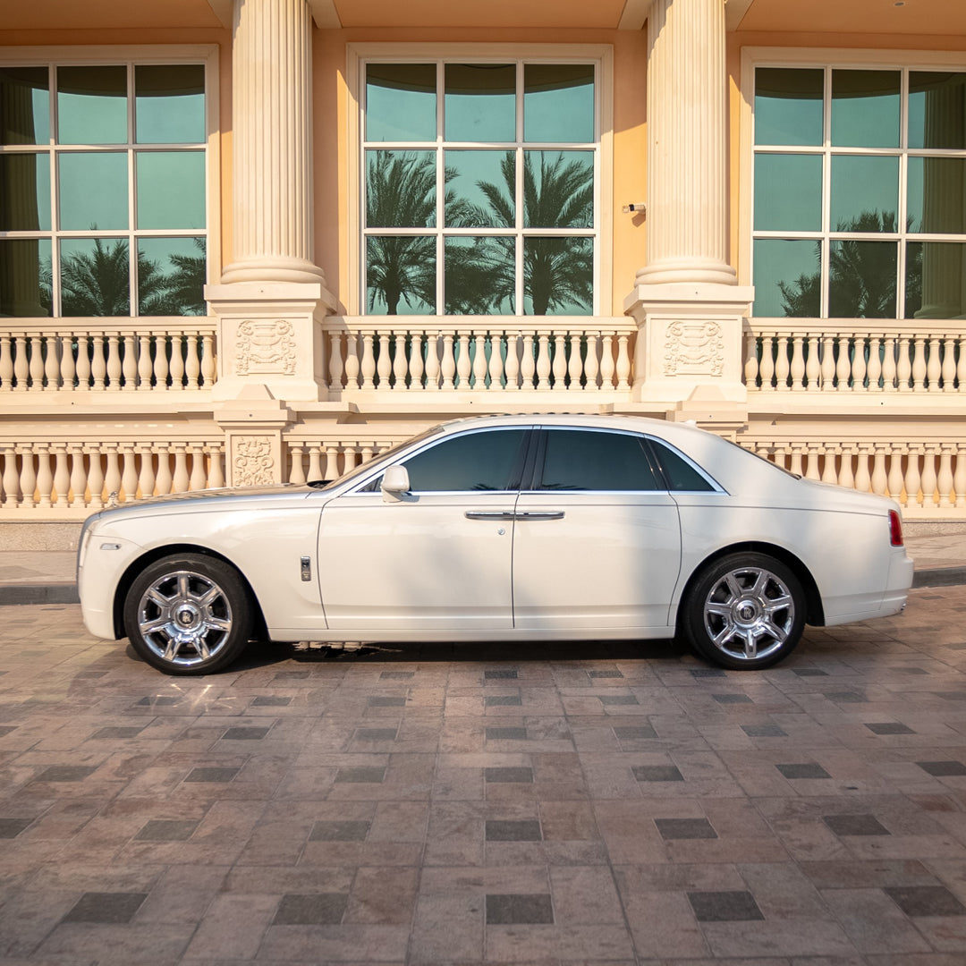 Rent Rolls Royce Ghost With Chauffeur in Dubai