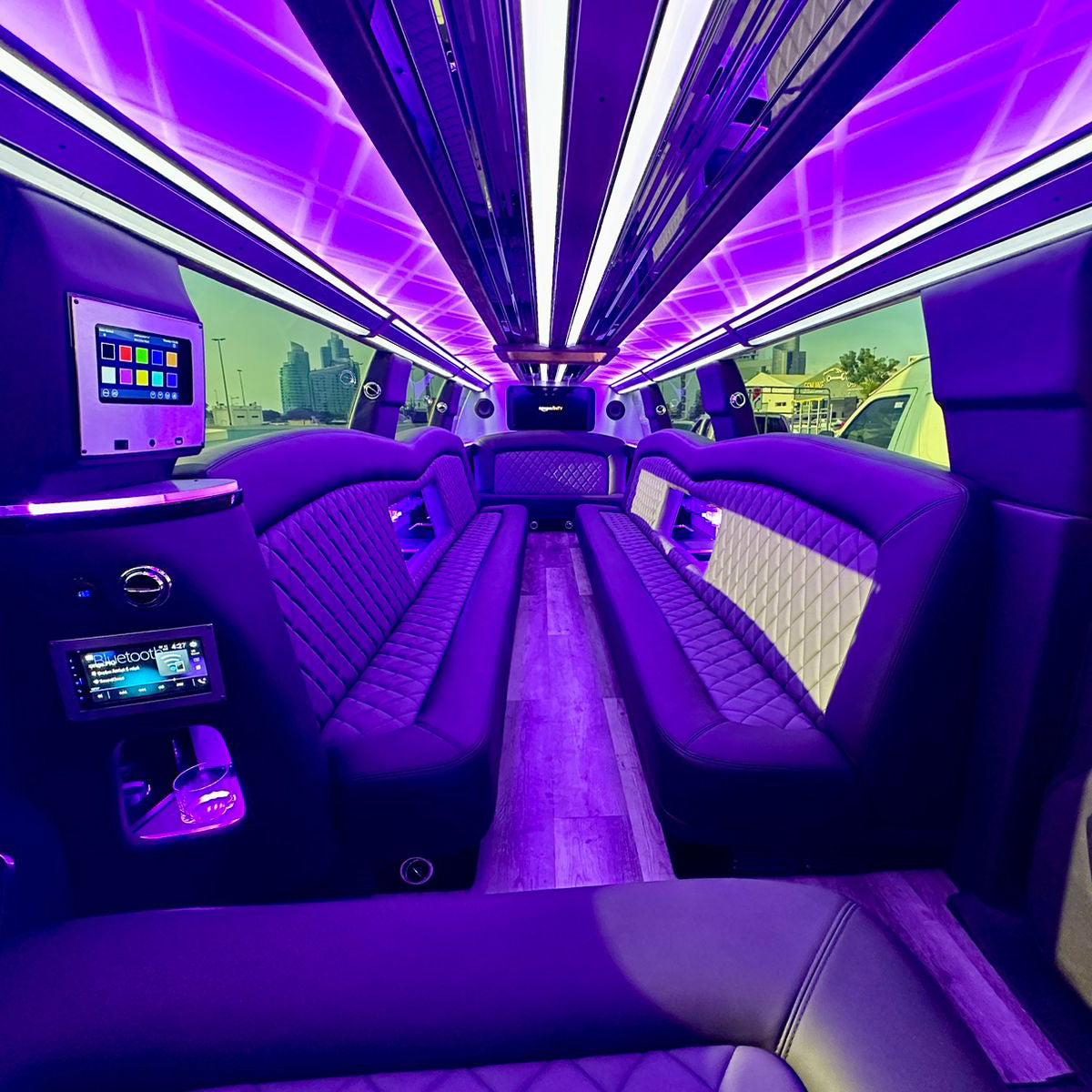 Suburban Limousine Rentals in Dubai